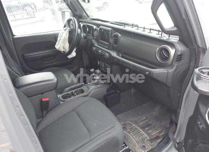 Photo 5 of 2021 Jeep Wrangler UNLIMITED SPORT S 4X4 (VIN 1C4HJXDN4MW832099)