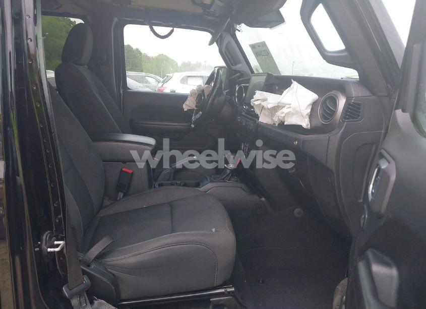 Photo 5 of 2020 Jeep Wrangler UNLIMITED SPORT S 4X4 (VIN 1C4HJXDN5LW327476)