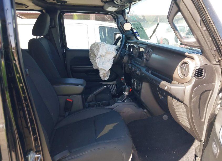 Photo 5 of 2021 Jeep Wrangler UNLIMITED SPORT S 4X4 (VIN 1C4HJXDN5MW511334)