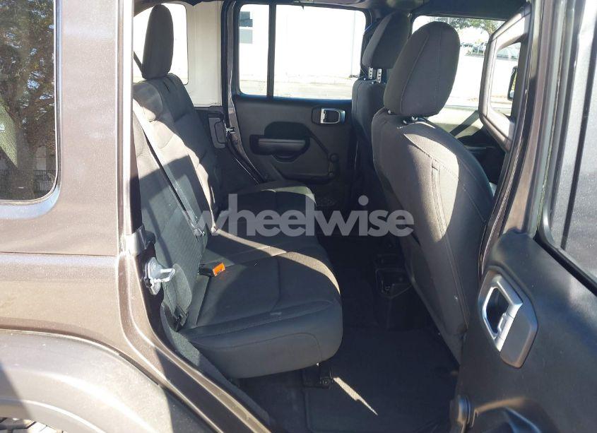 Photo 8 of 2021 Jeep Wrangler UNLIMITED SPORT 4X4 (VIN 1C4HJXDN5MW808846)