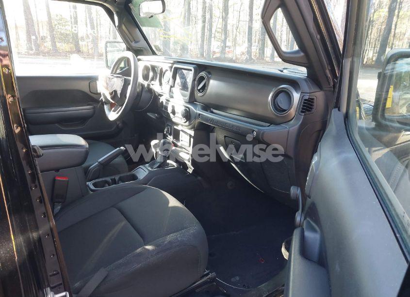 Photo 5 of 2022 Jeep Wrangler UNLIMITED WILLYS SPORT 4X4 (VIN 1C4HJXDN6NW132859)