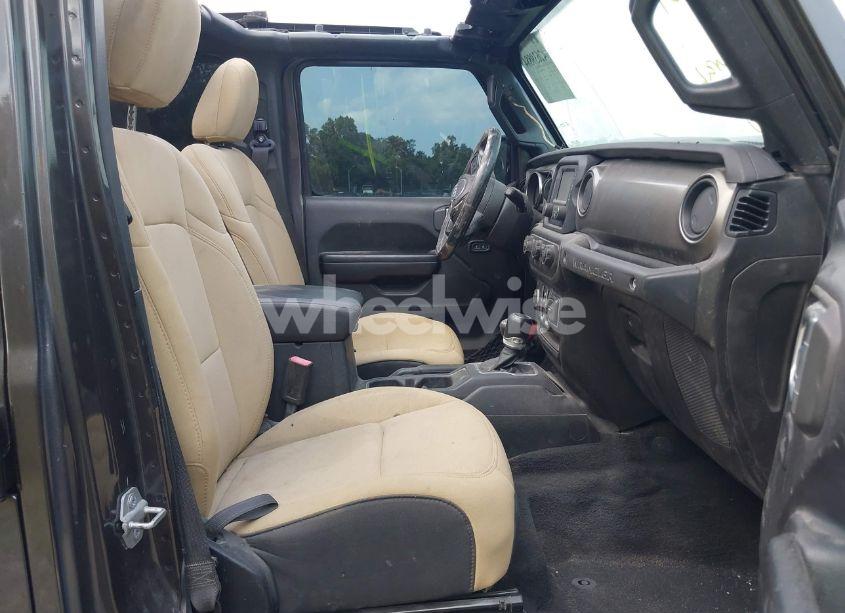 Photo 5 of 2020 Jeep Wrangler UNLIMITED SPORT S 4X4 (VIN 1C4HJXDN7LW113735)