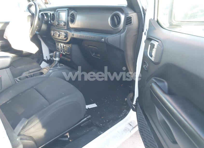 Photo 5 of 2020 Jeep Wrangler UNLIMITED SPORT S 4X4 (VIN 1C4HJXDN7LW129191)