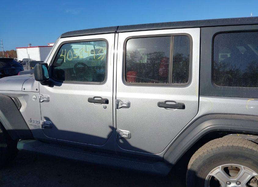 Photo 14 of 2020 Jeep Wrangler UNLIMITED SPORT S 4X4 (VIN 1C4HJXDN7LW156973)