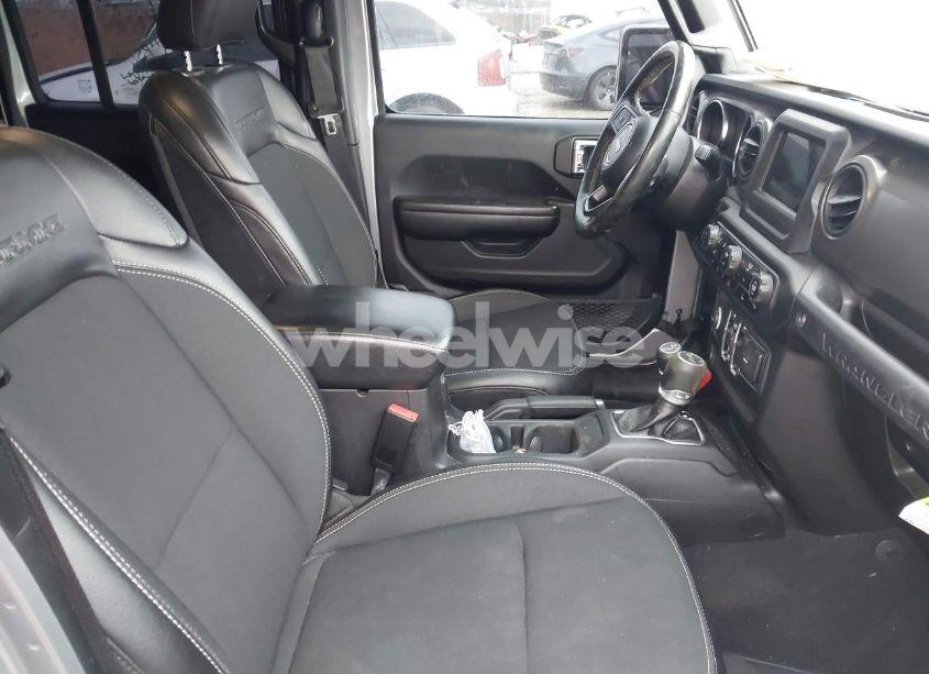 Photo 5 of 2021 Jeep Wrangler UNLIMITED FREEDOM 4X4 (VIN 1C4HJXDN7MW628767)