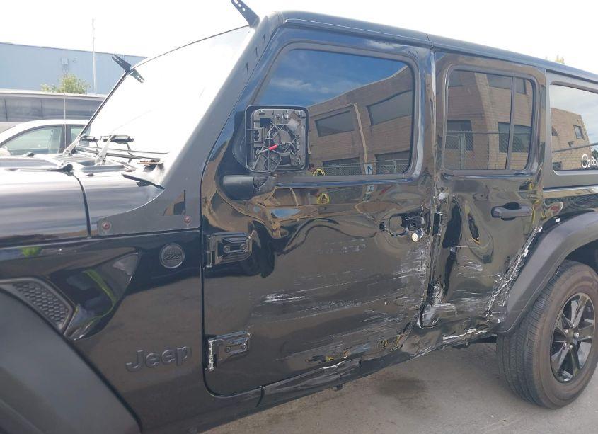 Photo 6 of 2022 Jeep Wrangler UNLIMITED SPORT ALTITUDE 4X4 (VIN 1C4HJXDN7NW277652)