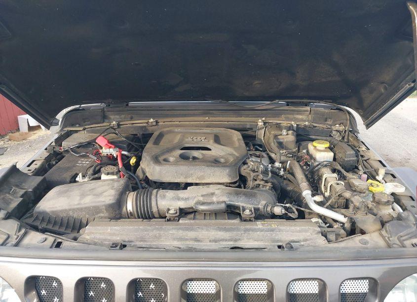 Photo 10 of 2018 Jeep Wrangler UNLIMITED SPORT S 4X4 (VIN 1C4HJXDN8JW199697)