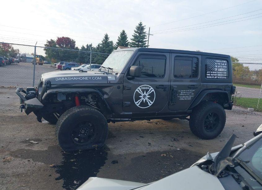 Photo 14 of 2018 Jeep Wrangler UNLIMITED SPORT S 4X4 (VIN 1C4HJXDN8JW199697)