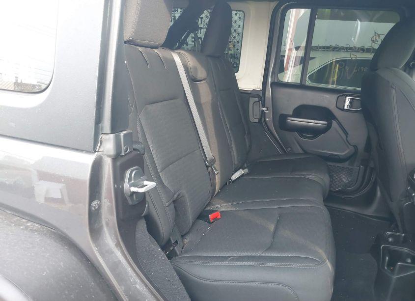 Photo 8 of 2018 Jeep Wrangler UNLIMITED SPORT S 4X4 (VIN 1C4HJXDN8JW199697)