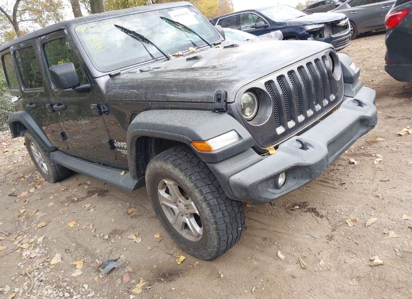 2018 Jeep Wrangler UNLIMITED SPORT S 4X4 (VIN 1C4HJXDN8JW207085) main photo