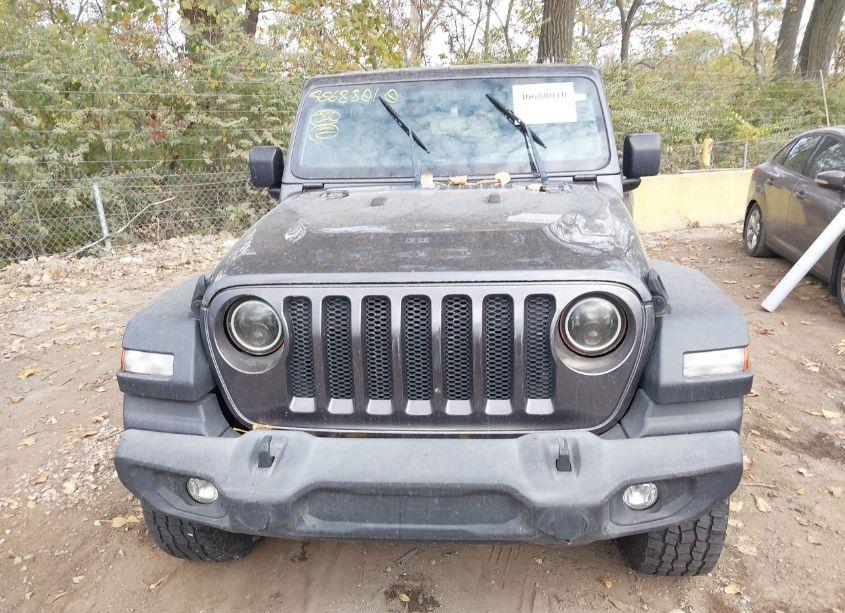 Photo 12 of 2018 Jeep Wrangler UNLIMITED SPORT S 4X4 (VIN 1C4HJXDN8JW207085)