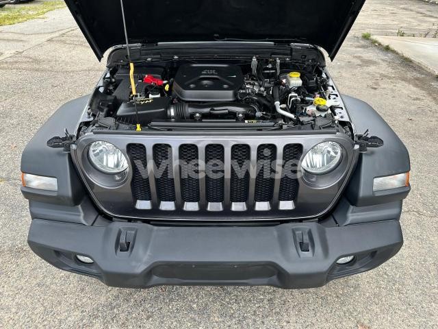 Photo 3 of 2018 JEEP WRANGLER UNLIMITED SPORT (VIN 1C4HJXDN8JW260675)