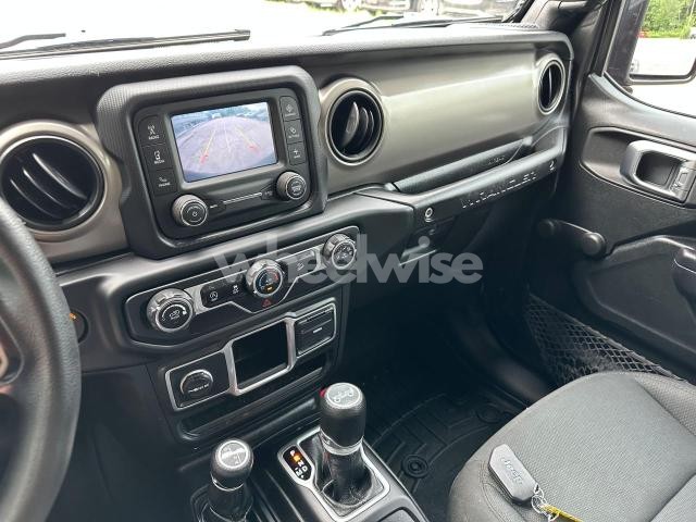 Photo 9 of 2018 JEEP WRANGLER UNLIMITED SPORT (VIN 1C4HJXDN8JW260675)
