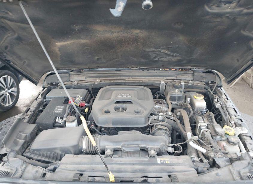 Photo 10 of 2020 Jeep Wrangler UNLIMITED SPORT ALTITUDE 4X4 (VIN 1C4HJXDN8LW120869)