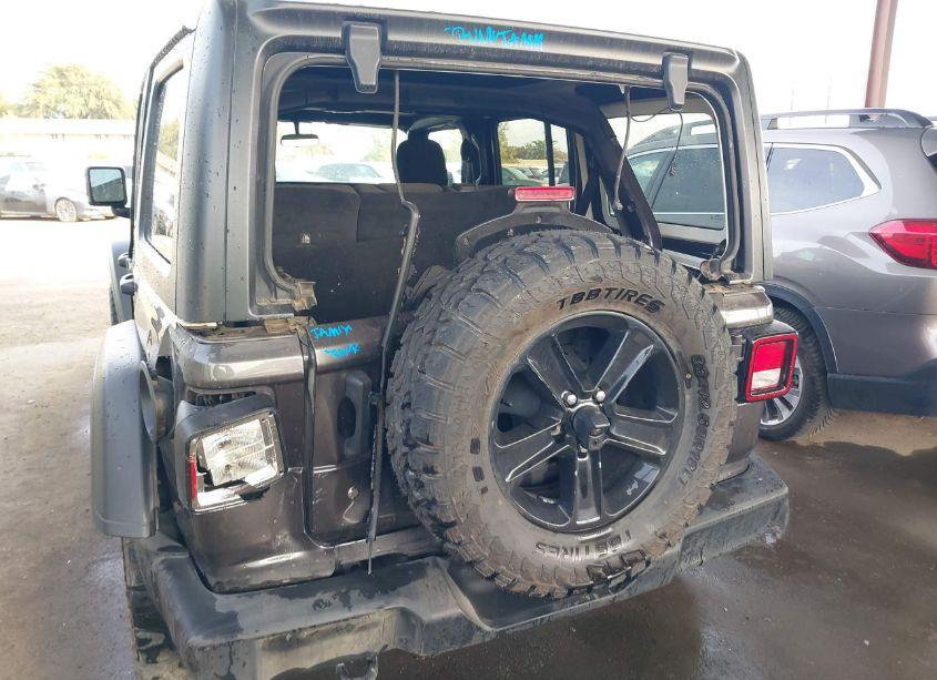 Photo 6 of 2020 Jeep Wrangler UNLIMITED SPORT ALTITUDE 4X4 (VIN 1C4HJXDN8LW120869)