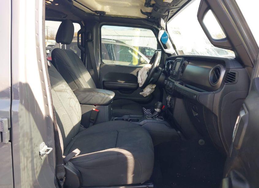 Photo 5 of 2020 Jeep Wrangler UNLIMITED SPORT S 4X4 (VIN 1C4HJXDN8LW269573)