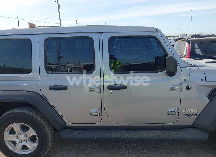 Photo 13 of 2021 Jeep Wrangler UNLIMITED SPORT S 4X4 (VIN 1C4HJXDN8MW532307)