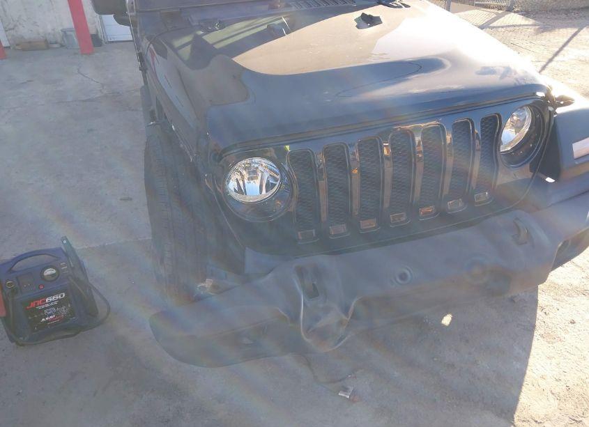 Photo 6 of 2021 Jeep Wrangler UNLIMITED SPORT ALTITUDE 4X4 (VIN 1C4HJXDN8MW778483)