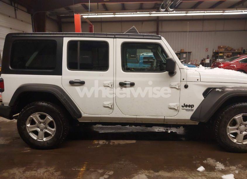 Photo 13 of 2021 Jeep Wrangler UNLIMITED SPORT S 4X4 (VIN 1C4HJXDN8MW813202)