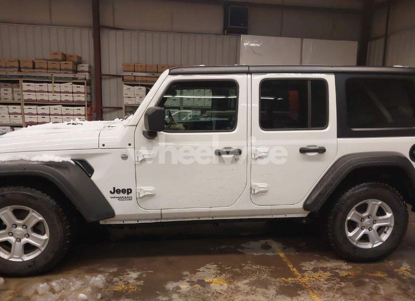 Photo 14 of 2021 Jeep Wrangler UNLIMITED SPORT S 4X4 (VIN 1C4HJXDN8MW813202)