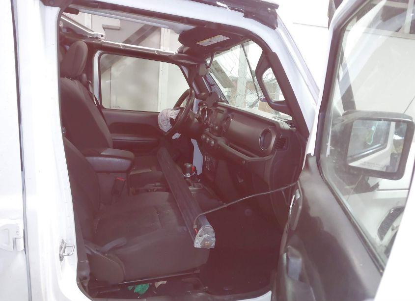 Photo 5 of 2019 Jeep Wrangler UNLIMITED SPORT S 4X4 (VIN 1C4HJXDN9KW601759)