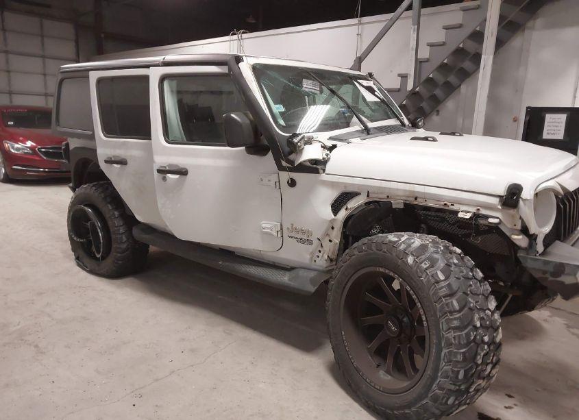 Photo 6 of 2019 Jeep Wrangler UNLIMITED SPORT S 4X4 (VIN 1C4HJXDN9KW601759)