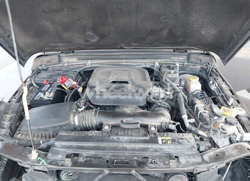 Photo 10 of 2020 Jeep Wrangler UNLIMITED SPORT S 4X4 (VIN 1C4HJXDN9LW167442)