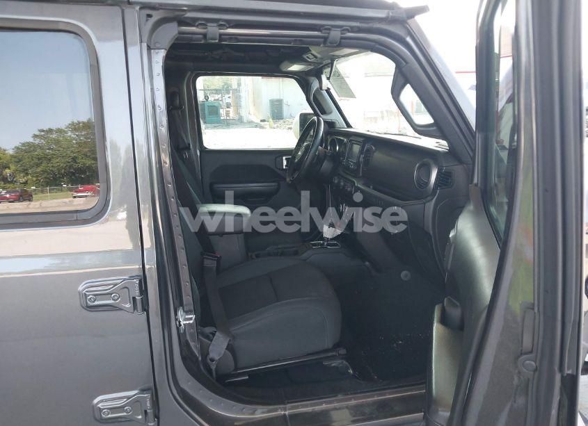 Photo 5 of 2020 Jeep Wrangler UNLIMITED SPORT S 4X4 (VIN 1C4HJXDN9LW167442)