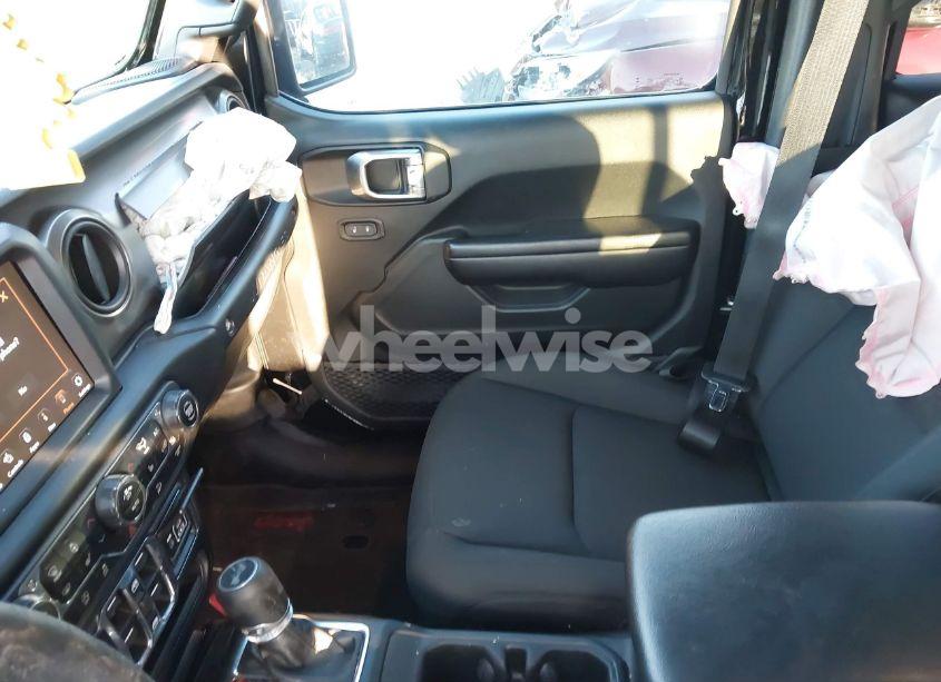 Photo 5 of 2020 Jeep Wrangler UNLIMITED SPORT S 4X4 (VIN 1C4HJXDN9LW322426)