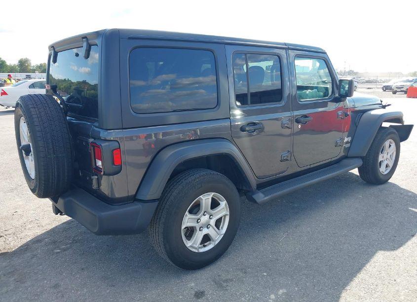 Photo 4 of 2020 Jeep Wrangler UNLIMITED SPORT S 4X4 (VIN 1C4HJXDN9LW343843)
