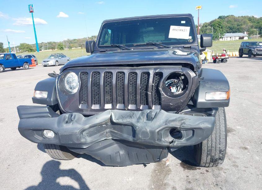 Photo 6 of 2020 Jeep Wrangler UNLIMITED SPORT S 4X4 (VIN 1C4HJXDN9LW343843)