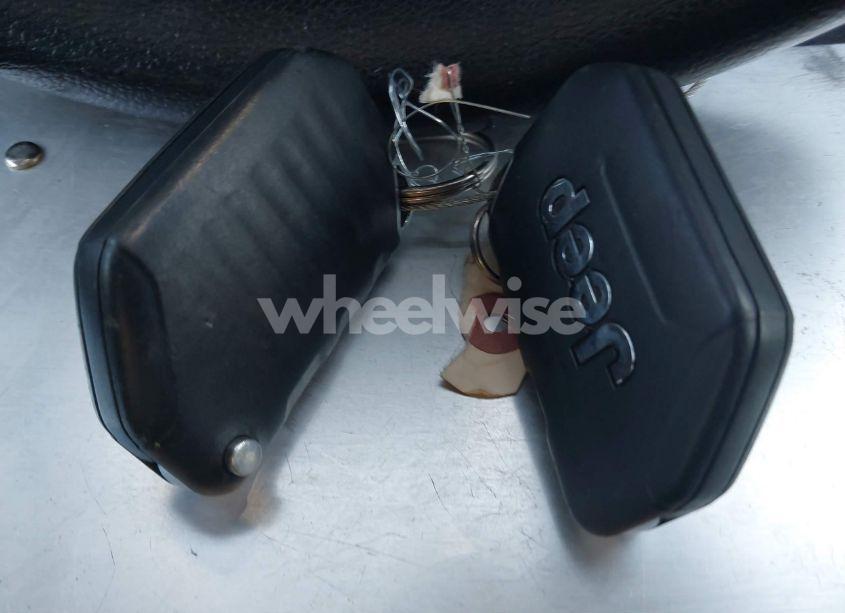 Photo 11 of 2018 Jeep Wrangler UNLIMITED SPORT 4X4 (VIN 1C4HJXDNXJW265764)