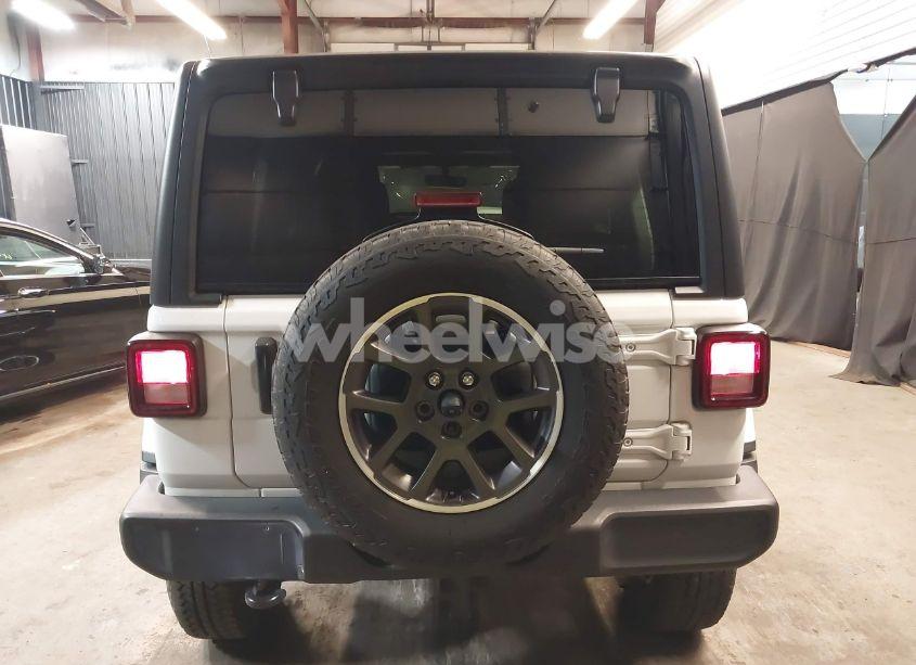 Photo 16 of 2021 Jeep Wrangler UNLIMITED 80TH ANNIVERSARY 4X4 (VIN 1C4HJXDNXMW681267)