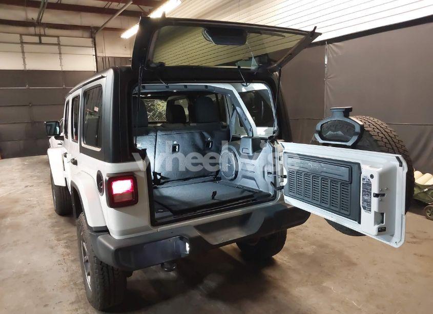 Photo 3 of 2021 Jeep Wrangler UNLIMITED 80TH ANNIVERSARY 4X4 (VIN 1C4HJXDNXMW681267)