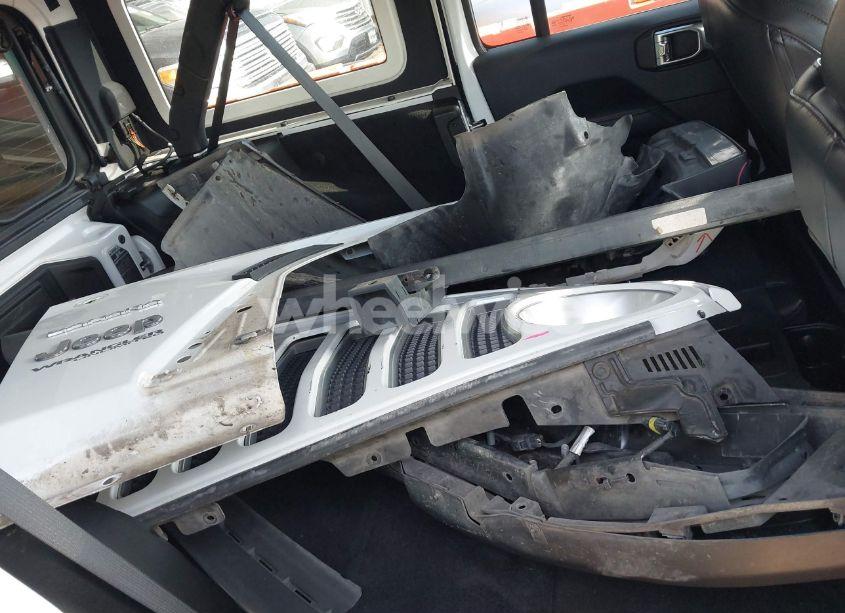 Photo 12 of 2018 Jeep Wrangler UNLIMITED SAHARA 4X4 (VIN 1C4HJXEG0JW321355)