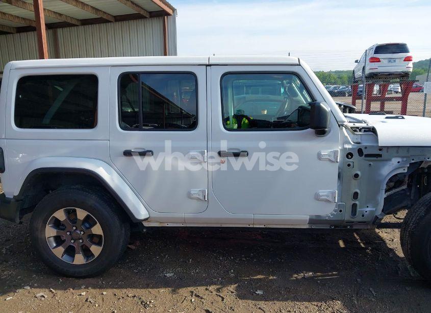 Photo 14 of 2018 Jeep Wrangler UNLIMITED SAHARA 4X4 (VIN 1C4HJXEG0JW321355)
