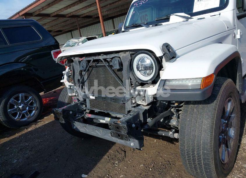 Photo 20 of 2018 Jeep Wrangler UNLIMITED SAHARA 4X4 (VIN 1C4HJXEG0JW321355)