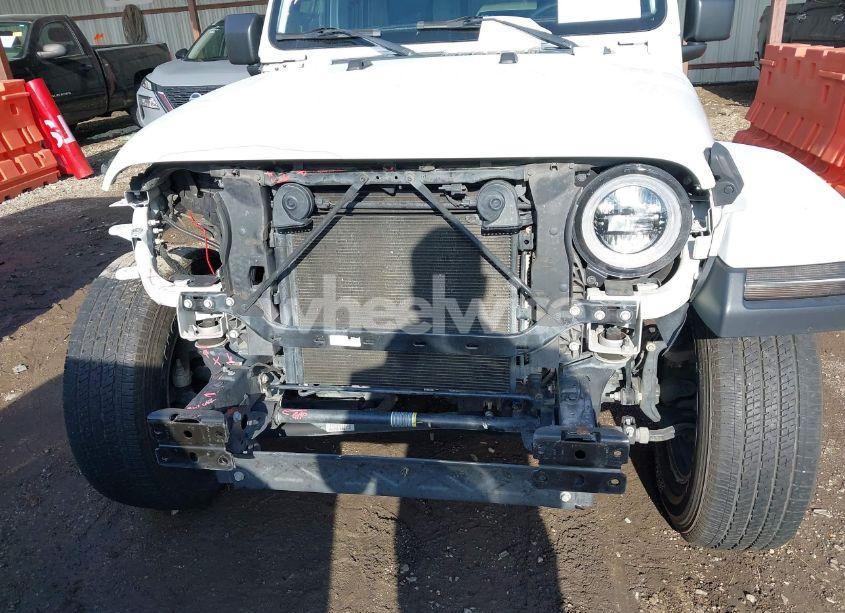 Photo 6 of 2018 Jeep Wrangler UNLIMITED SAHARA 4X4 (VIN 1C4HJXEG0JW321355)