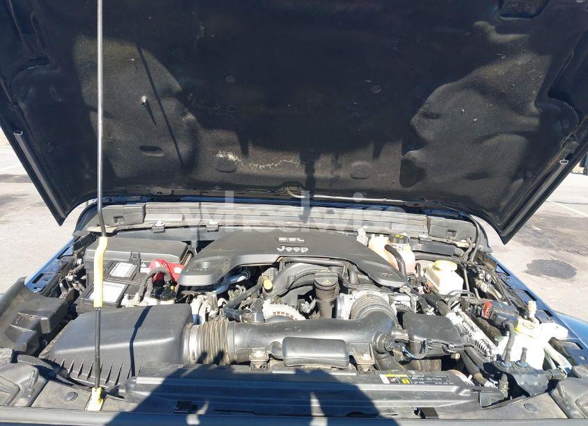 Photo 10 of 2019 Jeep Wrangler UNLIMITED MOAB 4X4 (VIN 1C4HJXEG0KW527535)