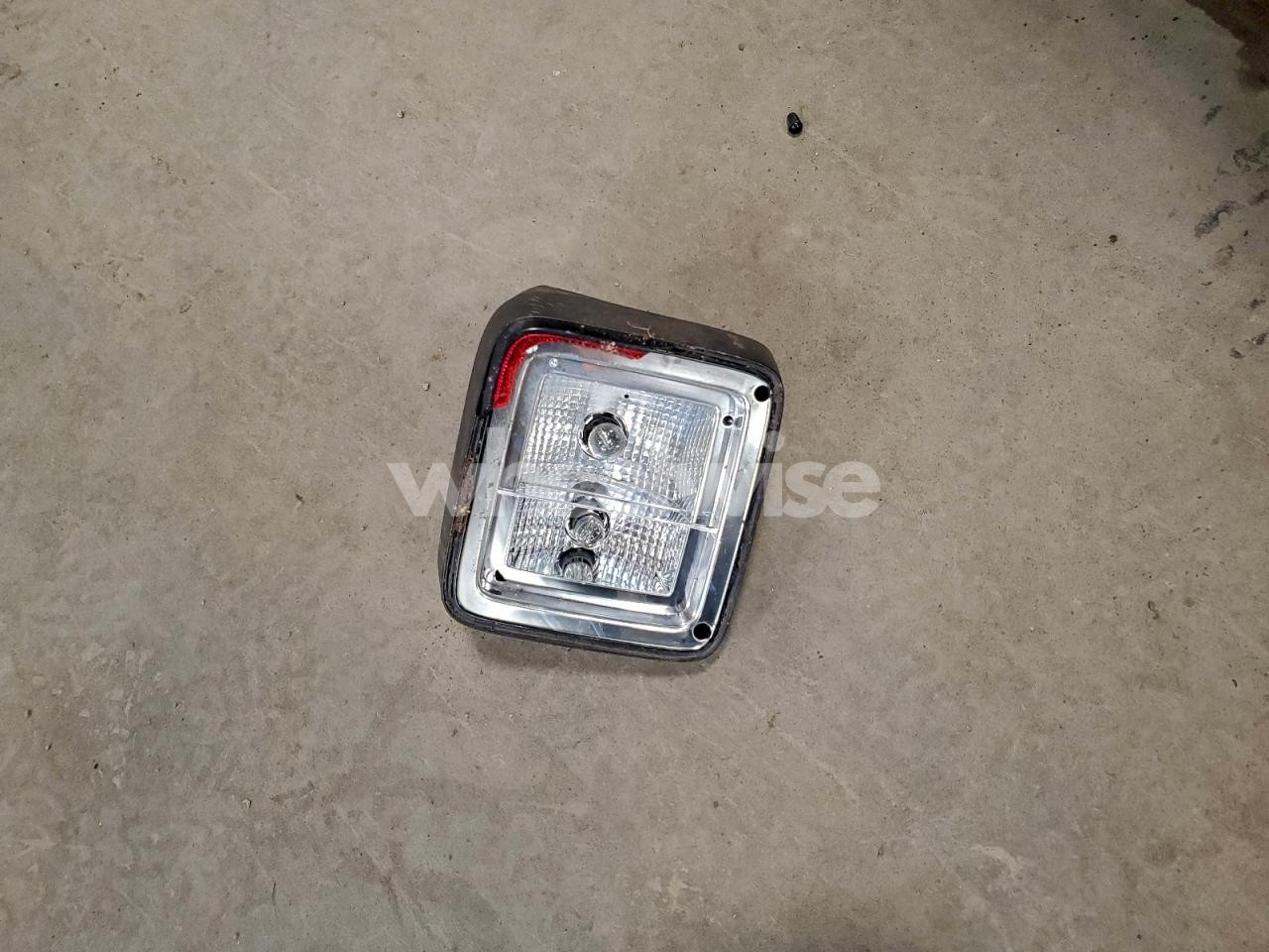 Photo 13 of 2019 JEEP WRANGLER UNLIMITED SAHARA (VIN 1C4HJXEG0KW673157)