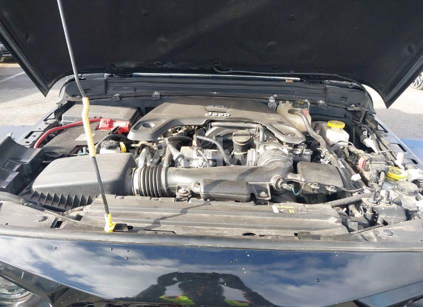 Photo 10 of 2020 Jeep Wrangler UNLIMITED SAHARA 4X4 (VIN 1C4HJXEG0LW342340)