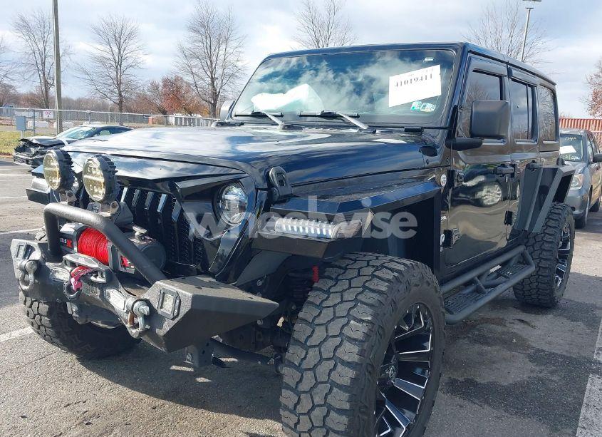Photo 2 of 2020 Jeep Wrangler UNLIMITED SAHARA 4X4 (VIN 1C4HJXEG0LW342340)