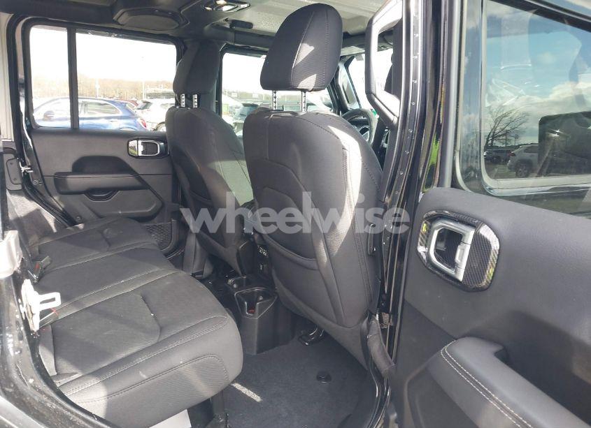 Photo 8 of 2020 Jeep Wrangler UNLIMITED SAHARA 4X4 (VIN 1C4HJXEG0LW342340)