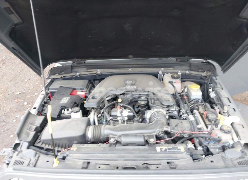 Photo 10 of 2021 Jeep Wrangler UNLIMITED SAHARA ALTITUDE 4X4 (VIN 1C4HJXEG0MW703812)