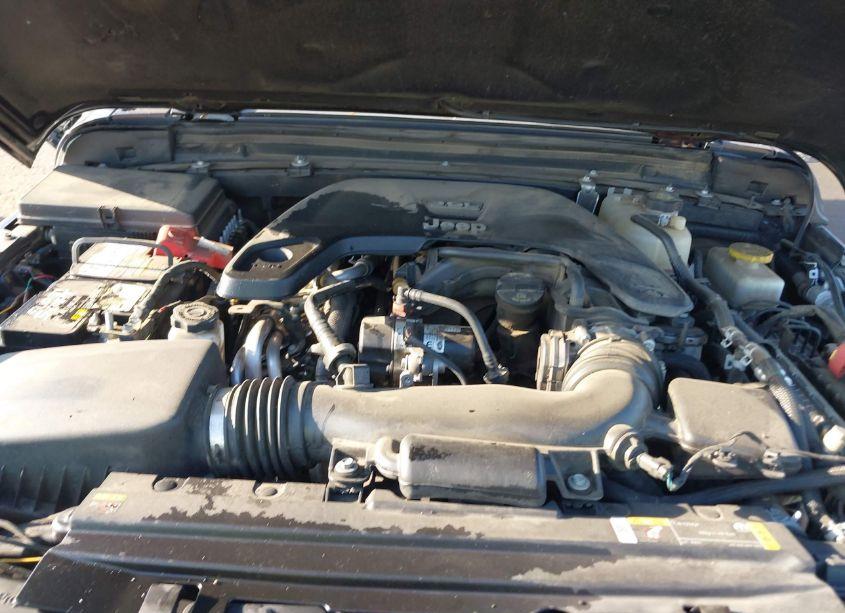 Photo 10 of 2021 Jeep Wrangler UNLIMITED SAHARA ALTITUDE 4X4 (VIN 1C4HJXEG0MW785847)