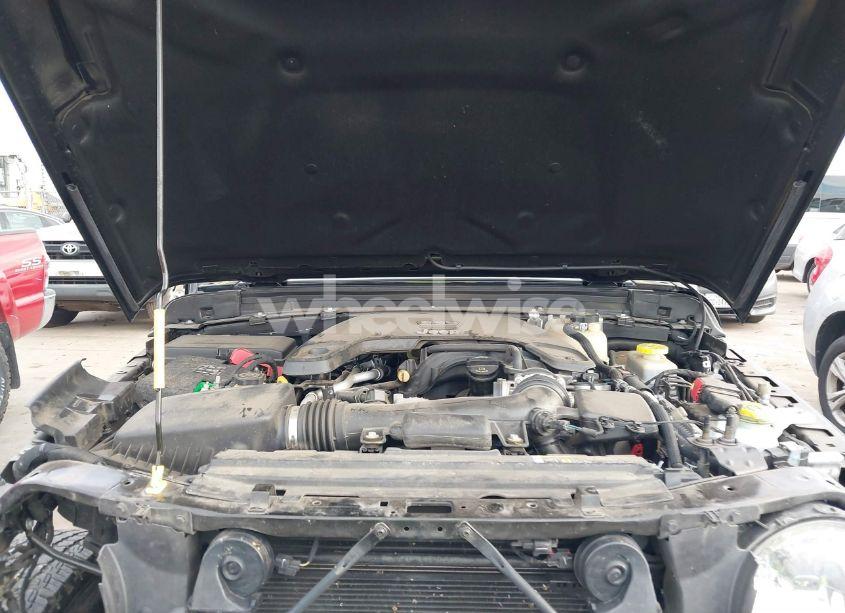 Photo 10 of 2018 Jeep Wrangler UNLIMITED SAHARA 4X4 (VIN 1C4HJXEG1JW164046)