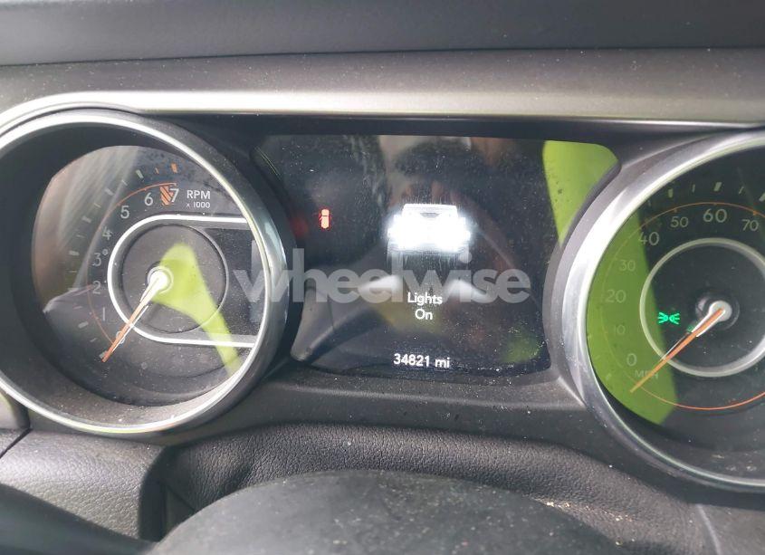 Photo 16 of 2018 Jeep Wrangler UNLIMITED SAHARA 4X4 (VIN 1C4HJXEG1JW164046)