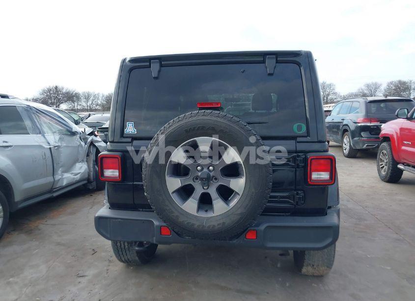 Photo 17 of 2018 Jeep Wrangler UNLIMITED SAHARA 4X4 (VIN 1C4HJXEG1JW164046)