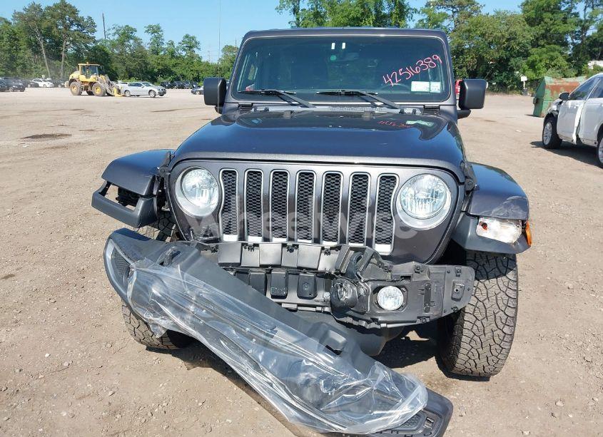 Photo 12 of 2018 Jeep Wrangler UNLIMITED SAHARA 4X4 (VIN 1C4HJXEG1JW229865)