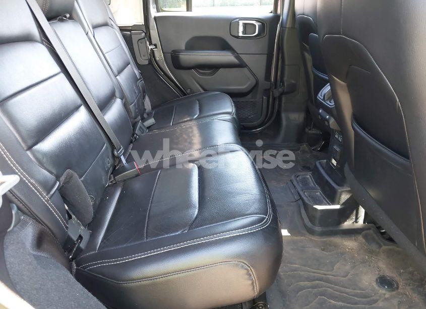 Photo 8 of 2018 Jeep Wrangler UNLIMITED SAHARA 4X4 (VIN 1C4HJXEG1JW229865)